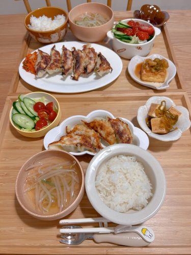 取り分けごはん　餃子定食
